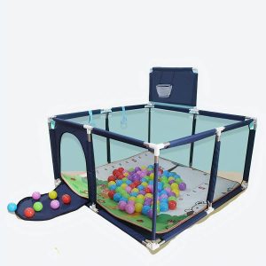 Parc pour enfant avec panier de basket-ball