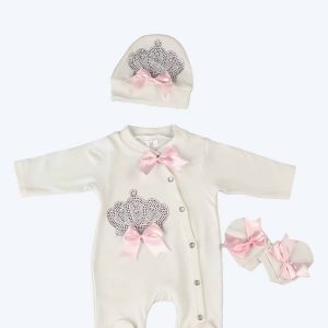 Barboteuse rose en tissu doux pour bébé