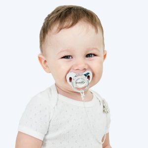 Sucette avec attache-tétine
