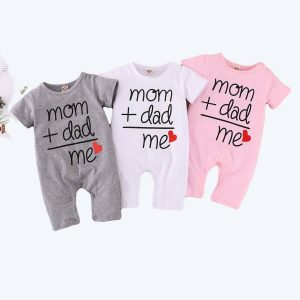 Barboteuse pour bébé motif lettres imprimées