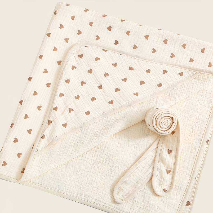 Cape de bain pour bébé beige avec cœurs – Image 3