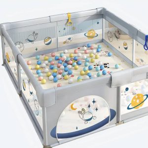 Parc de jeux pour bébé avec décor planètes