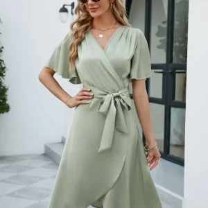 Robe midi fluide à manches courtes et ceinture – Confort et féminité au quotidien