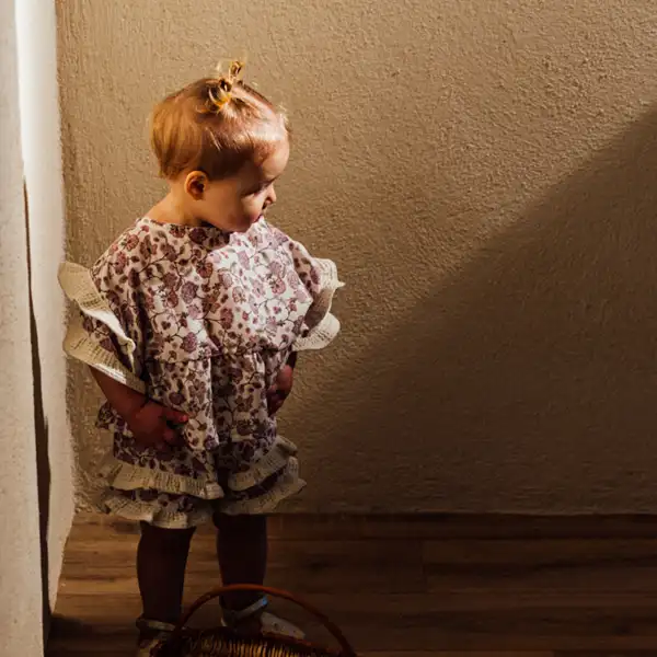 Short bébé en coton bio fleuri POIRIER – Image 5