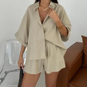 Ensemble décontracté deux pièces pour femme – chemise manches courtes et short, léger, respirant, coupe décontractée pour vacances